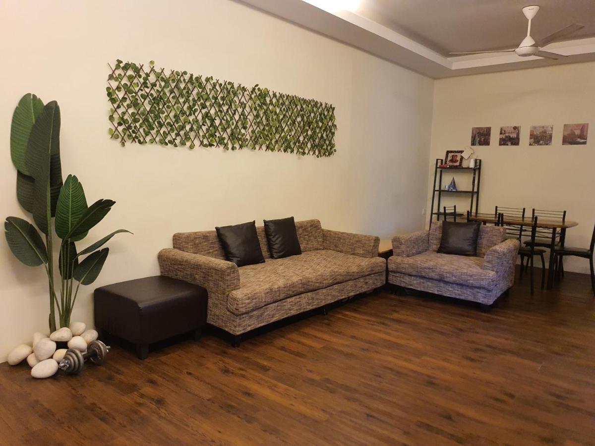 Swimming Pool Party House Apartment Batu Pahat Ngoại thất bức ảnh