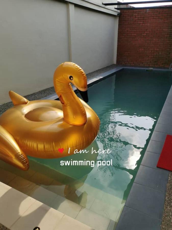 Swimming Pool Party House Apartment Batu Pahat Ngoại thất bức ảnh