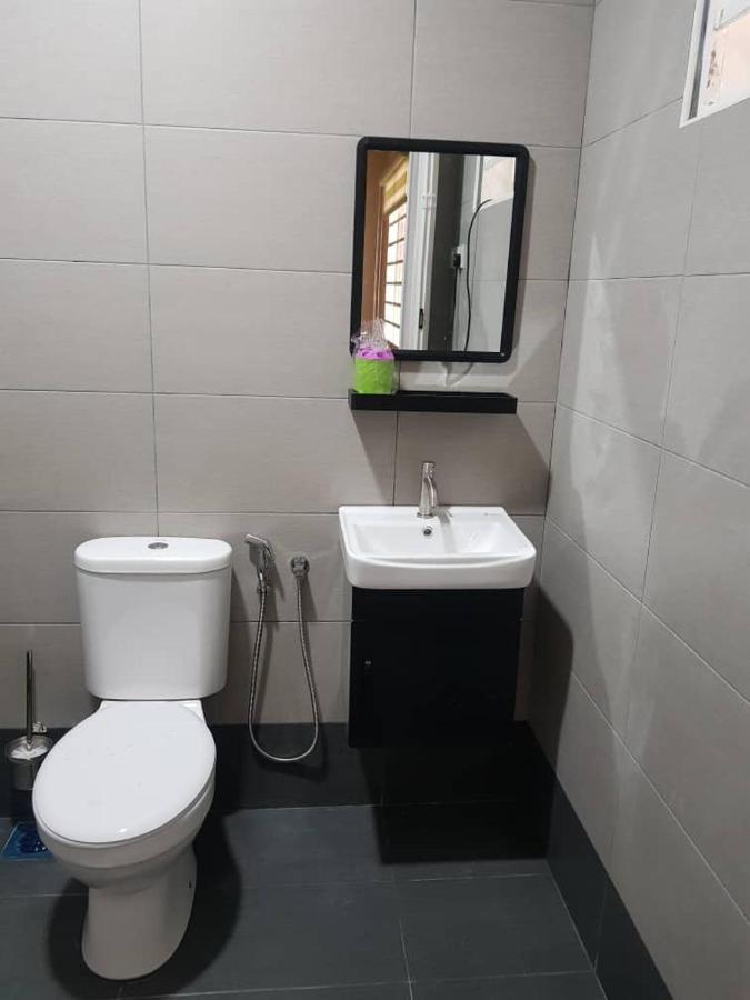 Swimming Pool Party House Apartment Batu Pahat Ngoại thất bức ảnh