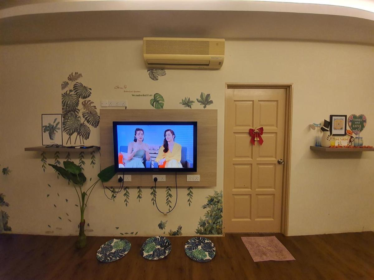 Swimming Pool Party House Apartment Batu Pahat Ngoại thất bức ảnh