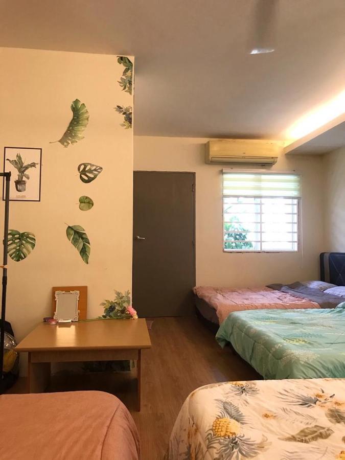 Swimming Pool Party House Apartment Batu Pahat Ngoại thất bức ảnh