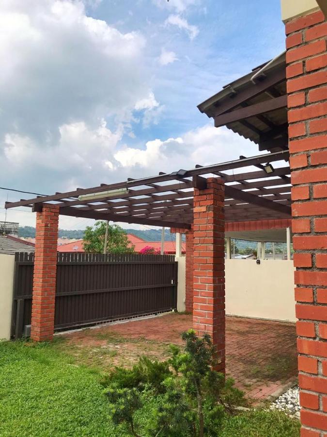 Swimming Pool Party House Apartment Batu Pahat Ngoại thất bức ảnh