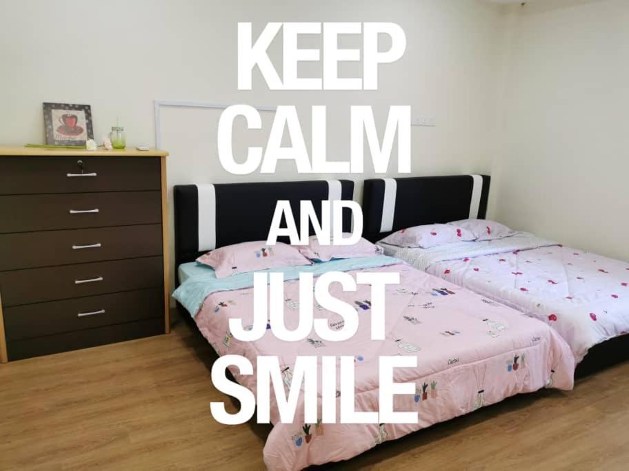 Swimming Pool Party House Apartment Batu Pahat Ngoại thất bức ảnh